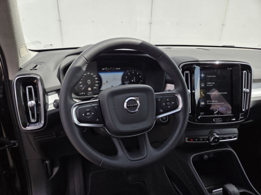 Volvo  XC40 T2 Momentum Business | 19'' | Intellisafe | Keyless | VolvoSelekt! ActivLease financial lease