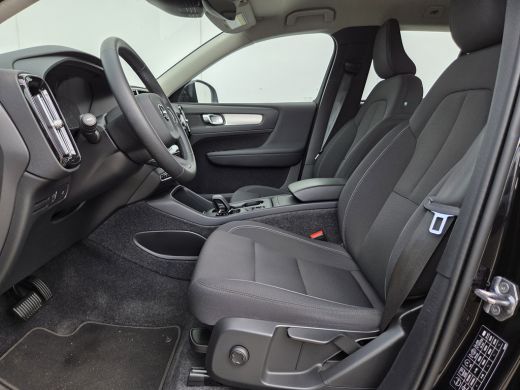 Volvo  XC40 T2 Momentum Business | 19'' | Intellisafe | Keyless | VolvoSelekt! ActivLease financial lease
