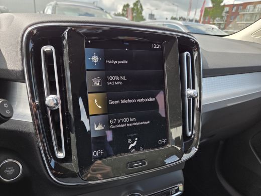 Volvo  XC40 T2 Momentum Business | 19'' | Intellisafe | Keyless | VolvoSelekt! ActivLease financial lease