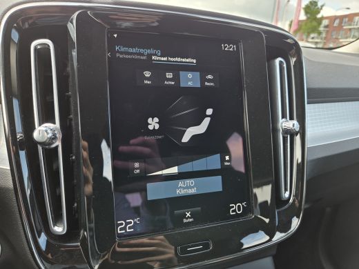 Volvo  XC40 T2 Momentum Business | 19'' | Intellisafe | Keyless | VolvoSelekt! ActivLease financial lease