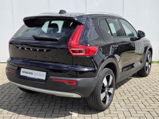 Volvo  XC40 T2 Momentum Business | 19'' | Intellisafe | Keyless | VolvoSelekt! ActivLease financial lease