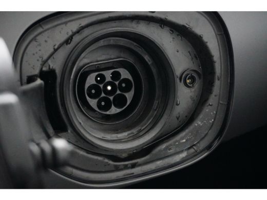 Volvo  XC60 2.0 T6 Plug-in hybrid AWD Ultimate Bright | Harman Kardon | Luchtvering | Panoramadak | ActivLease financial lease