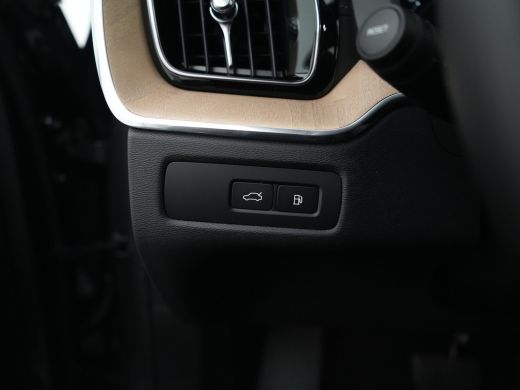 Volvo  XC60 T6 AWD Ultra Dark Luchtvering | 22" LM Velgen | B&W Audio | Trekhaak ActivLease financial lease