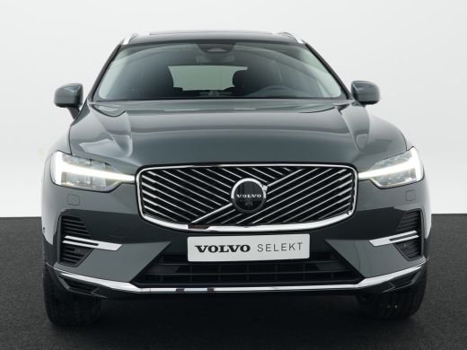 Volvo  XC60 T6 AWD Ultra Dark Luchtvering | 22" LM Velgen | B&W Audio | Trekhaak ActivLease financial lease