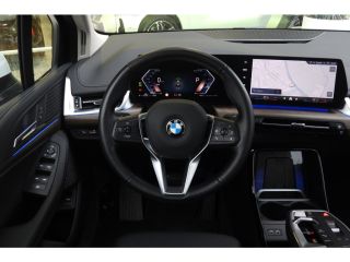 BMW 2 Serie 220i Luxury Line Automaat / Panoramadak / Sportstoelen / Achteruitrijcamera / Comfort Access / Ad...