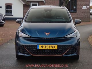 CUPRA Born Copper Edition One 62 kWh PANODAK/CAMERA/STOEL EN STUUR VERWARMING
