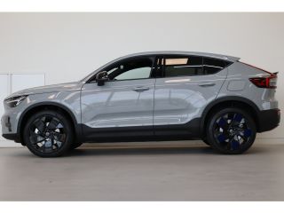 Volvo  EC40 175 kW 238PK Plus Black Edition | Black Pack | Getint Glas | Climate | HK Audio