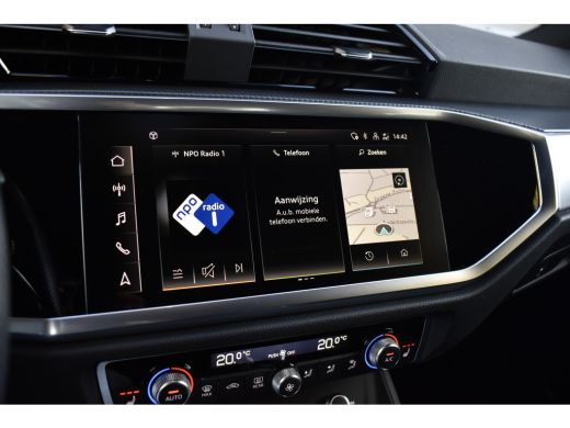 Audi Q3 45 TFSI e S Line | 360 Camera | Lederen Bekleding | Black Optic | Sfeerverlichting | 3X S-Line | ... ActivLease financial lease