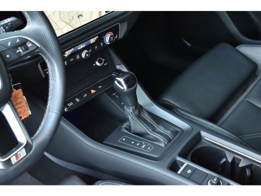 Audi Q3 45 TFSI e S Line | 360 Camera | Lederen Bekleding | Black Optic | Sfeerverlichting | 3X S-Line | ... ActivLease financial lease