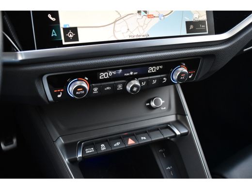 Audi Q3 45 TFSI e S Line | 360 Camera | Lederen Bekleding | Black Optic | Sfeerverlichting | 3X S-Line | ... ActivLease financial lease