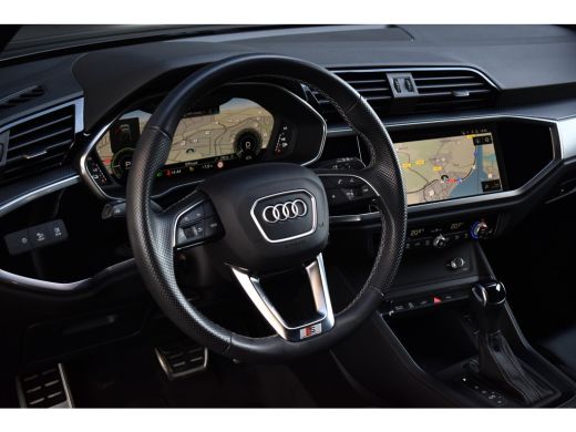Audi Q3 45 TFSI e S Line | 360 Camera | Lederen Bekleding | Black Optic | Sfeerverlichting | 3X S-Line | ... ActivLease financial lease