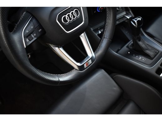 Audi Q3 45 TFSI e S Line | 360 Camera | Lederen Bekleding | Black Optic | Sfeerverlichting | 3X S-Line | ... ActivLease financial lease