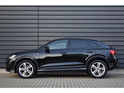 Audi Q3 45 TFSI e S Line | 360 Camera | Lederen Bekleding | Black Optic | Sfeerverlichting | 3X S-Line | ... ActivLease financial lease