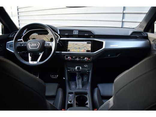 Audi Q3 45 TFSI e S Line | 360 Camera | Lederen Bekleding | Black Optic | Sfeerverlichting | 3X S-Line | ... ActivLease financial lease
