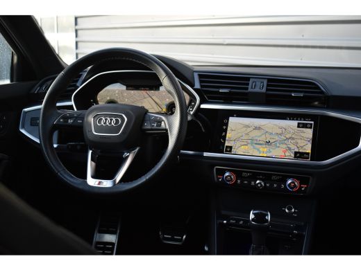 Audi Q3 45 TFSI e S Line | 360 Camera | Lederen Bekleding | Black Optic | Sfeerverlichting | 3X S-Line | ... ActivLease financial lease