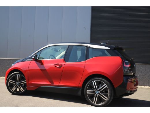 BMW i3 Executive 120Ah 42 kWh/Carplay/W-pomp/Camera/3-fase/20"/Led ActivLease financial lease