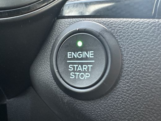 Ford Kuga 2.5 225PKPHEV ST-Line AUTOMAAT | STOEL-, STUUR-, VOORRUIT- EN ACHTERBANK VERWARMD| NAVIGATIE| CAM... ActivLease financial lease