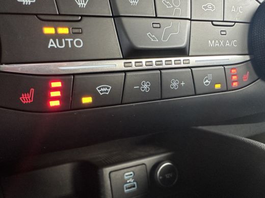 Ford Kuga 2.5 225PKPHEV ST-Line AUTOMAAT | STOEL-, STUUR-, VOORRUIT- EN ACHTERBANK VERWARMD| NAVIGATIE| CAM... ActivLease financial lease