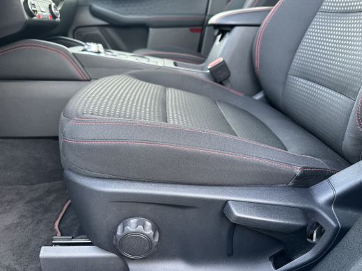 Ford Kuga 2.5 225PKPHEV ST-Line AUTOMAAT | STOEL-, STUUR-, VOORRUIT- EN ACHTERBANK VERWARMD| NAVIGATIE| CAM... ActivLease financial lease