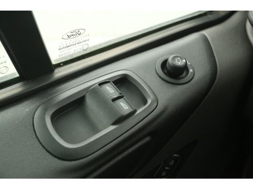 Ford Transit Custom 280 2.0 TDCI L1H1 Trend | Airco | Cruise | 3-Zits | Parkeersens. | Stoelverw. | Trekhaak ActivLease financial lease