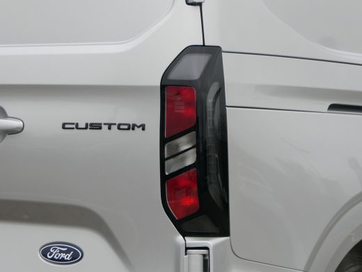 Ford Transit Custom 300 2.0 TDCI 170pk Automaat L2H1 Limited | Elektrisch Inklapbare Trekhaak | 360 Camera | Driver A... ActivLease financial lease