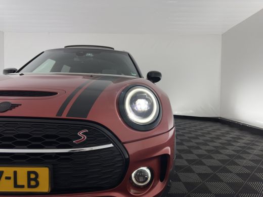 Mini Clubman 2.0 Cooper S ALL4 Premier Plus JCW (INCL-BTW) Aut * PANO | LUXURY-LEATHER | FULL-LED | HEATED-SPO... ActivLease financial lease