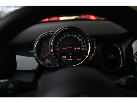 Mini One One / Essential / LED / Navigatie / Airconditioning / Cruise Control ActivLease financial lease