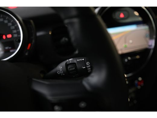 Mini One One / Essential / LED / Navigatie / Airconditioning / Cruise Control ActivLease financial lease