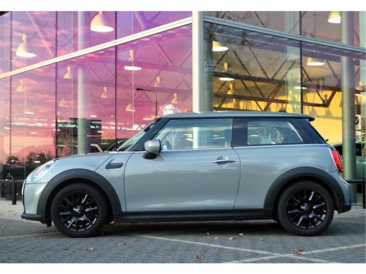 Mini One One / Essential / LED / Navigatie / Airconditioning / Cruise Control ActivLease financial lease