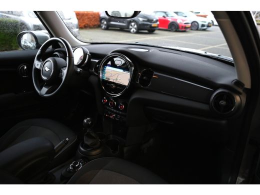 Mini One One / Essential / LED / Navigatie / Airconditioning / Cruise Control ActivLease financial lease