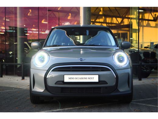 Mini One One / Essential / LED / Navigatie / Airconditioning / Cruise Control ActivLease financial lease