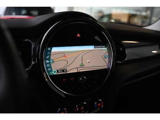 Mini One One / Essential / LED / Navigatie / Airconditioning / Cruise Control ActivLease financial lease