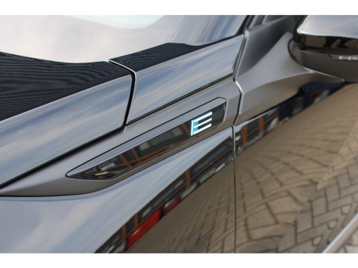 Peugeot e-2008 GT - Electric | Advanced Active Safety Brake met camera en radar | Climate Control | Elektrisch v... ActivLease financial lease