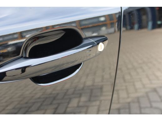 Peugeot e-2008 GT - Electric | Advanced Active Safety Brake met camera en radar | Climate Control | Elektrisch v... ActivLease financial lease