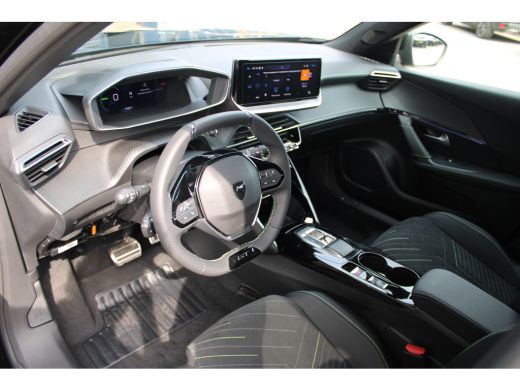 Peugeot e-2008 GT - Electric | Advanced Active Safety Brake met camera en radar | Climate Control | Elektrisch v... ActivLease financial lease