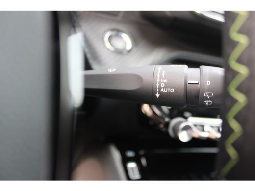 Peugeot e-2008 GT - Electric | Advanced Active Safety Brake met camera en radar | Climate Control | Elektrisch v... ActivLease financial lease