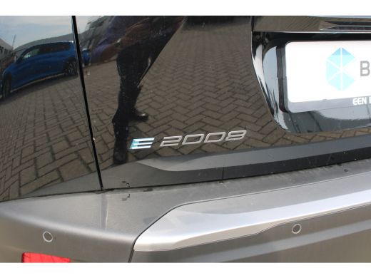 Peugeot e-2008 GT - Electric | Advanced Active Safety Brake met camera en radar | Climate Control | Elektrisch v... ActivLease financial lease