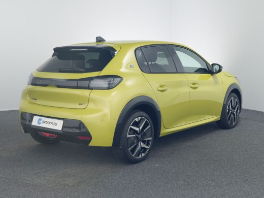 Peugeot e-208 GT | 8 jaar fabrieksgarantie of 160.000 kilometer op het accupakket | Adaptieve cruise control me... ActivLease financial lease