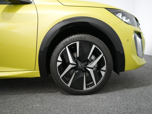 Peugeot e-208 GT | 8 jaar fabrieksgarantie of 160.000 kilometer op het accupakket | Adaptieve cruise control me... ActivLease financial lease