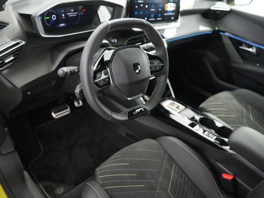 Peugeot e-208 GT | 8 jaar fabrieksgarantie of 160.000 kilometer op het accupakket | Adaptieve cruise control me... ActivLease financial lease