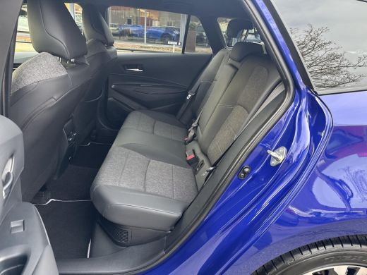 Toyota Corolla Touring Sports Hybrid 140 Dynamic | 06-10141018 Voor meer informatie ActivLease financial lease