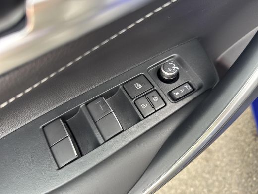 Toyota Corolla Touring Sports Hybrid 140 Dynamic | 06-10141018 Voor meer informatie ActivLease financial lease