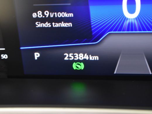 Volkswagen T-Roc R-Line 150pk DSG/AUTO | Trekhaak | Park assist | Adaptief cruise control | Camera achter | Naviga... ActivLease financial lease