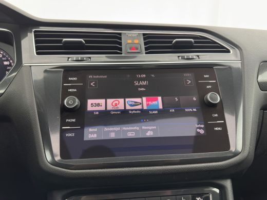 Volkswagen Tiguan Allspace 1.5 TSI R-line Highline Business (7-Pers.) (INCL-BTW) Aut * PANO | NAVI-FULLMAP | XENON | ALCANTA... ActivLease financial lease