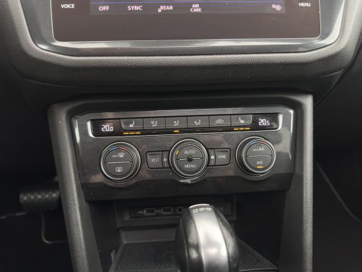 Volkswagen Tiguan Allspace 1.5 TSI R-line Highline Business (7-Pers.) (INCL-BTW) Aut * PANO | NAVI-FULLMAP | XENON | ALCANTA... ActivLease financial lease