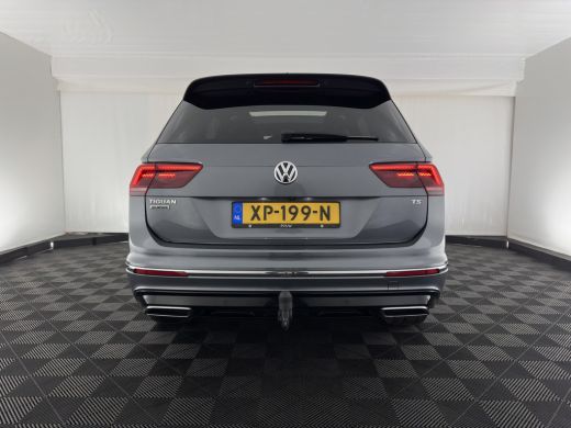 Volkswagen Tiguan Allspace 1.5 TSI R-line Highline Business (7-Pers.) (INCL-BTW) Aut * PANO | NAVI-FULLMAP | XENON | ALCANTA... ActivLease financial lease