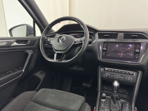 Volkswagen Tiguan Allspace 1.5 TSI R-line Highline Business (7-Pers.) (INCL-BTW) Aut * PANO | NAVI-FULLMAP | XENON | ALCANTA... ActivLease financial lease