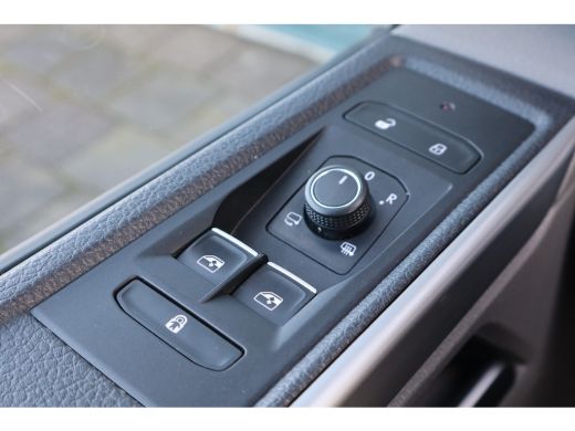 Volkswagen Transporter 149PK 2.0 TDI L1H1 28 Bulli | Achteruitrijcamera | Cruise control adaptief | Vermoeidheids herken... ActivLease financial lease