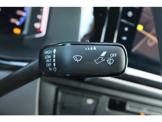 Volkswagen Transporter 149PK 2.0 TDI L1H1 28 Bulli | Achteruitrijcamera | Cruise control adaptief | Vermoeidheids herken... ActivLease financial lease