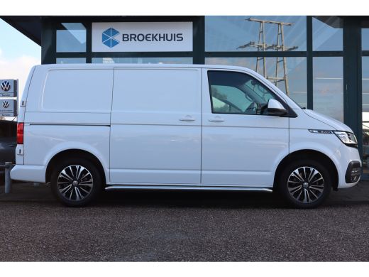 Volkswagen Transporter 149PK 2.0 TDI L1H1 28 Bulli | Achteruitrijcamera | Cruise control adaptief | Vermoeidheids herken... ActivLease financial lease